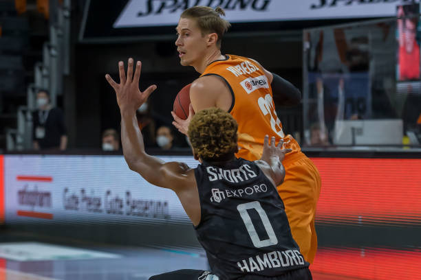 争议的优势 争议的优势